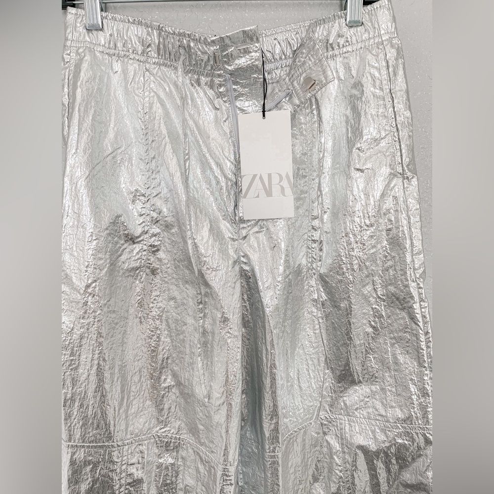 ZARA WOMAN MID RISE METALLIC PARACHUTE TROUSERS PANT SILVER 8338/405/070/015 - Picture 9 of 10
